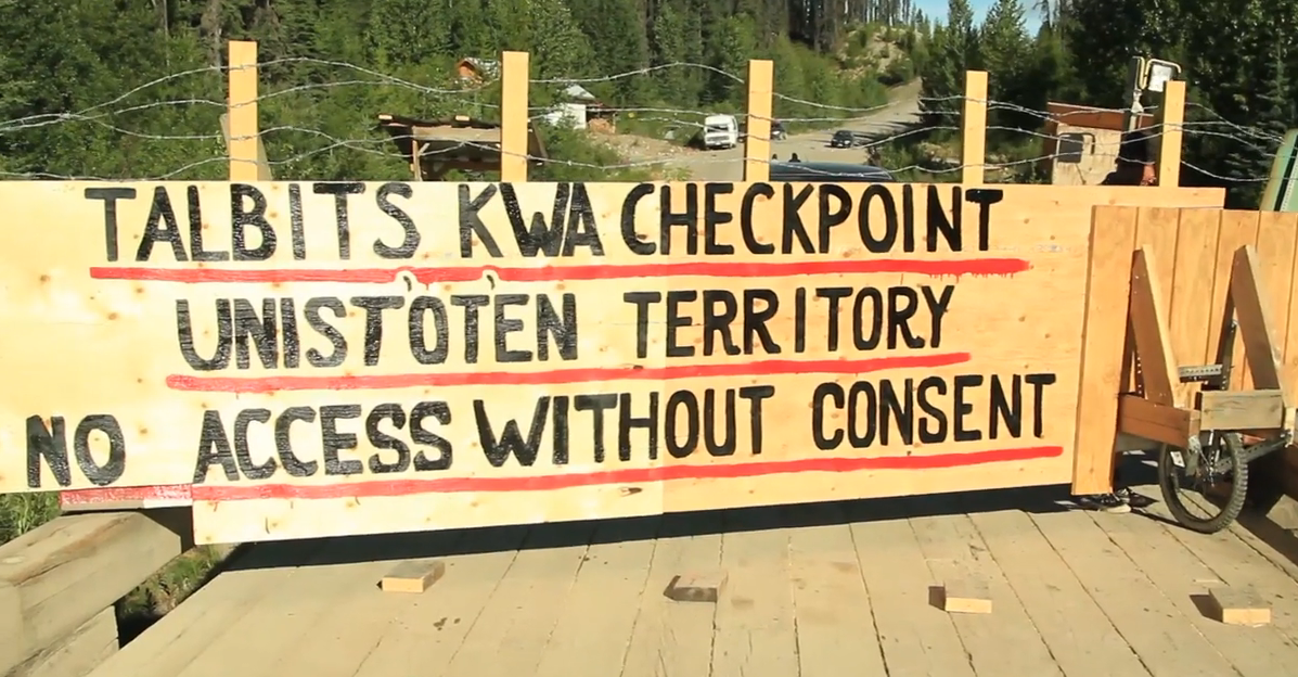 Unist’ot’en and RCMP meet