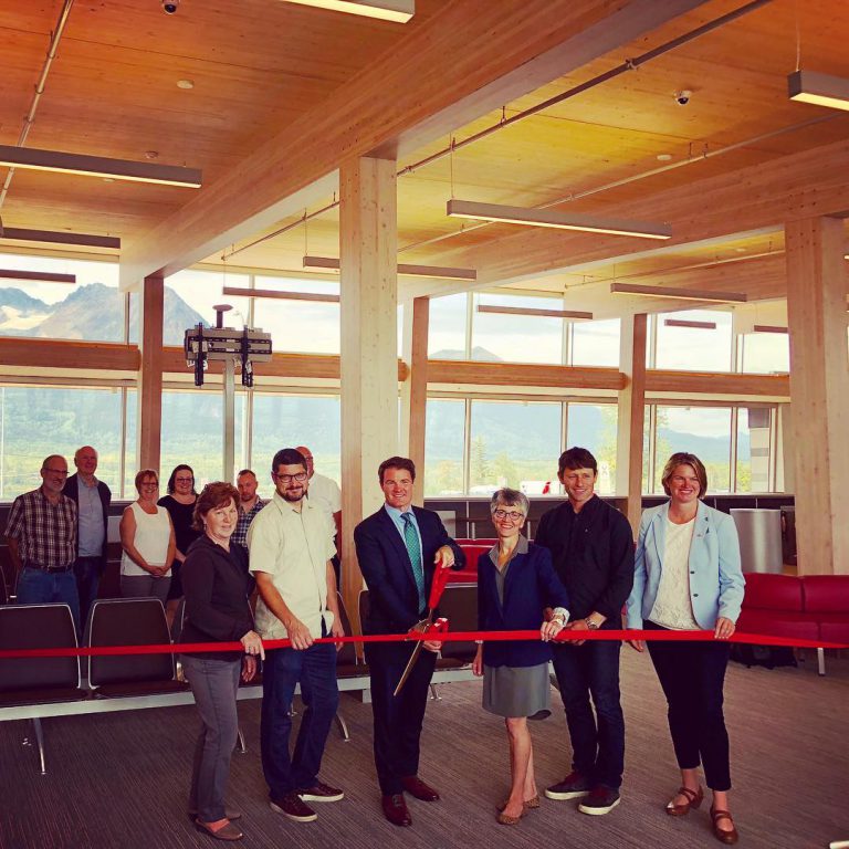 New Smithers Airport lounge going green in style