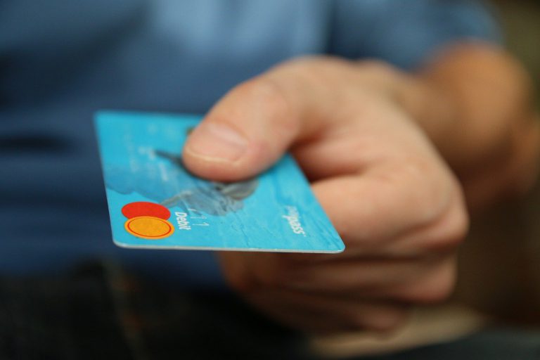 RCMP gives tips to avoid online fraud for the holiday shopping season