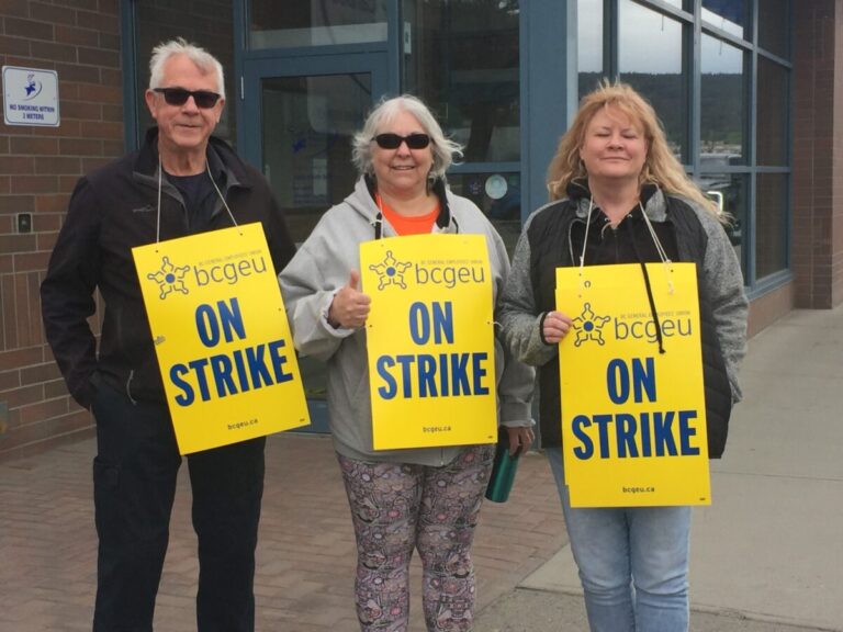 BCGEU sets up picket line outside Cariboo Regional District office in Williams Lake