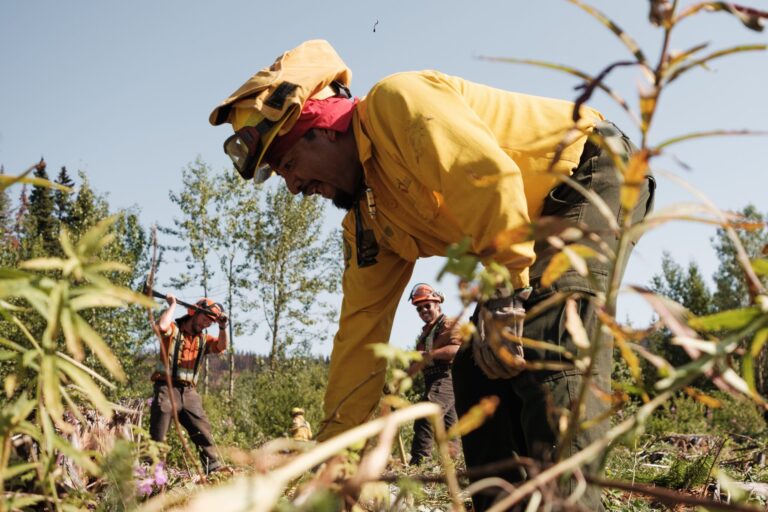 More than 400 wildfires now burning in BC