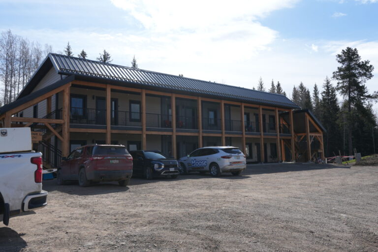 Several new homes in Witset finish construction